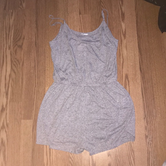 Grey spaghetti strap romper! 🤍 - Picture 1 of 2